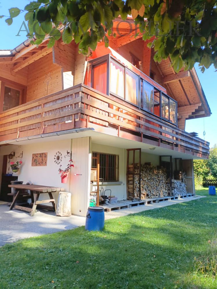 Réservé ! En EXCLUSIVITE, Beau CHALET à St Cergue, en Pleine Propriété